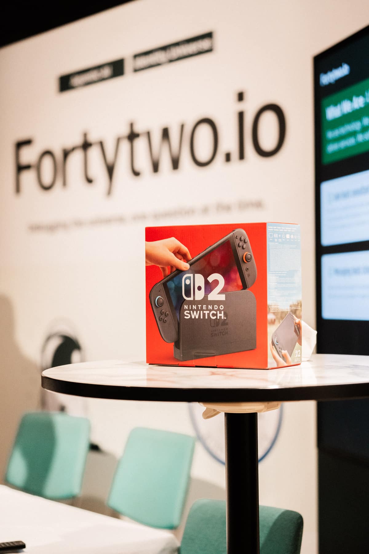 Raffle prize on display at a sponsor booth during Workplace Ninjas Norway 2026